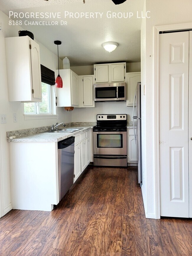 Beautiful 3Bed, 2Bath Home in Briargate House Rental in