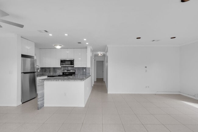 Photo - 6863 SW 21st St