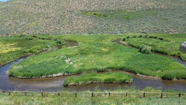 Vista - 900 Bitner Rd Unidad D23