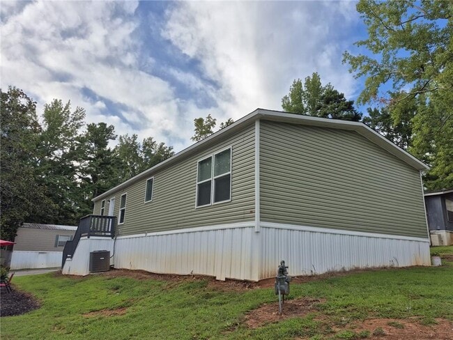 Photo - 6017 Whispering Pines