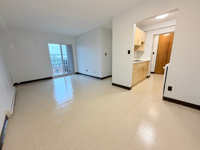 Photo - 2 BED / 1 BATH APARTMENT FOR SENIORS – $1,209 ALL UTILITIES INCLUDED Unité 508