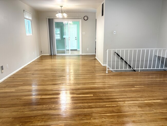 Photo - 218 Upton St