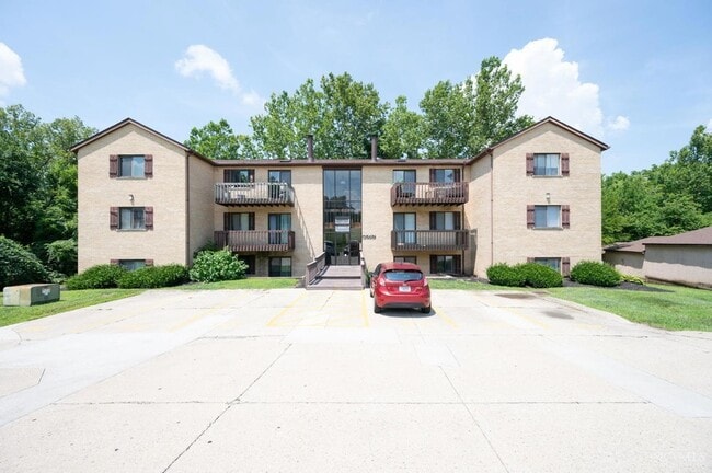 Photo - 2050 Augusta Blvd