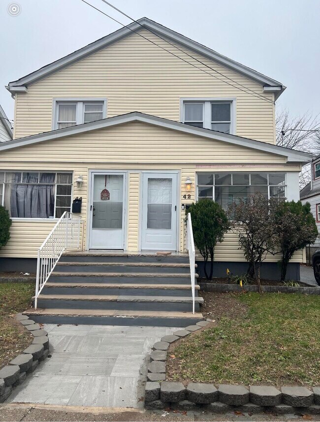 Photo - 42 Intervale Rd