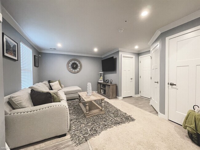 Photo - 3 br, 2.5 bath Townhome - 14503 Hunts Farm...