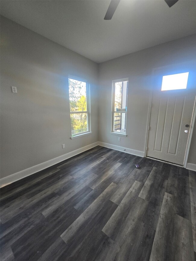 Photo - 2207 Des Chaumes St