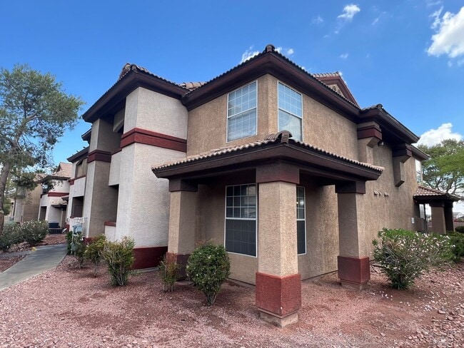 2 Bed downstairs unit - 2 Bed downstairs unit House
