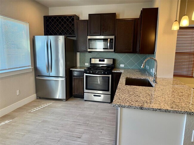 Photo - 103 Frasier Dr