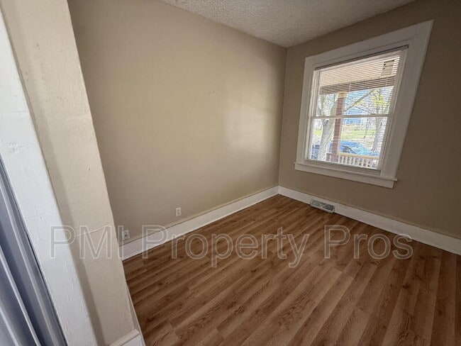 Photo - 2945 N 23rd St