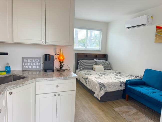 Photo - 2250-2270 Southeast 5th Street-SI ID1512919P Unit SI ID1512919P