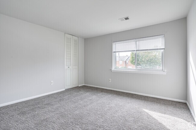 2HAB, 1BA - 1,080 ft² - Orchard Court Apartments