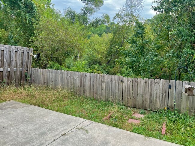 Photo - 528 Scenic Dr