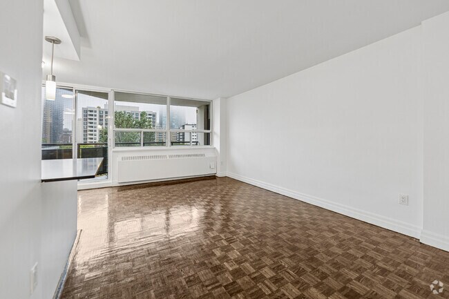 1BR, 1BA - 729SF - Living Room