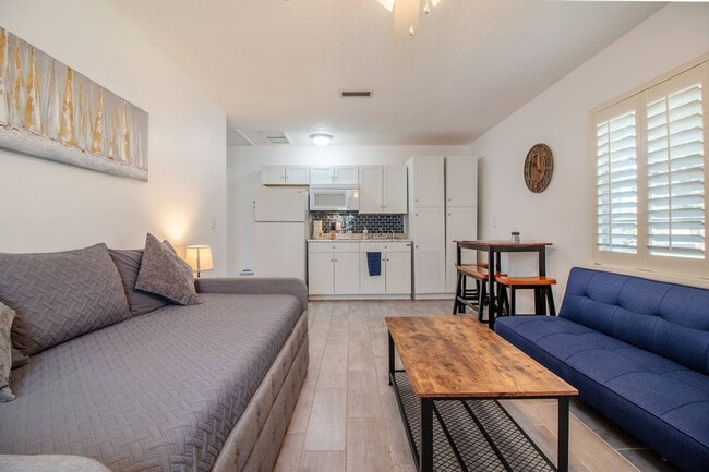 Photo - 3037 Peel Ave Unit SI ID1094210P
