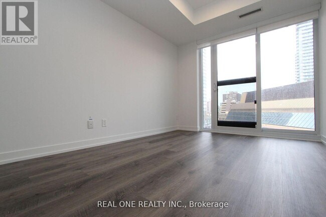 Photo - 771 Yonge St Unit 1006