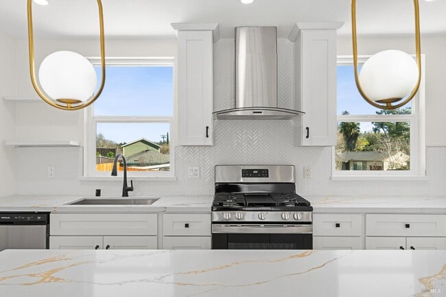 Building Photo - 8 Corte Dorado