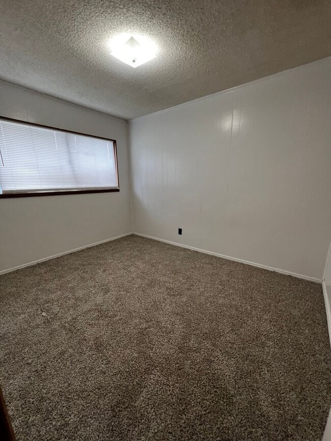 Photo - 596 Florosa Ct