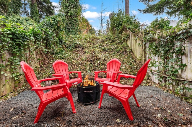 Photo - 5233 188th St SW Unidad ID1337422P