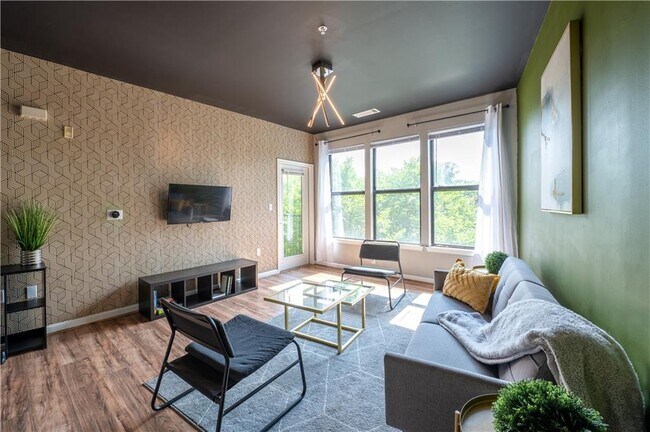 Photo - 898 Oak St SW Unit 1410