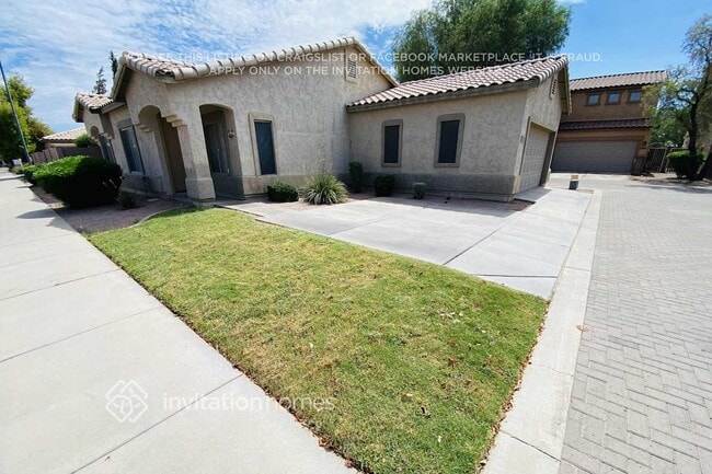 Building Photo - 2593 E Riviera Dr Rental