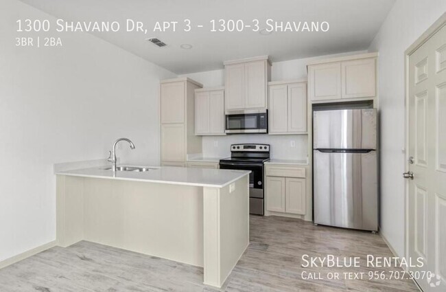 Building Photo - 1300 Shavano Dr Unit 1300-3 Shavano Rental