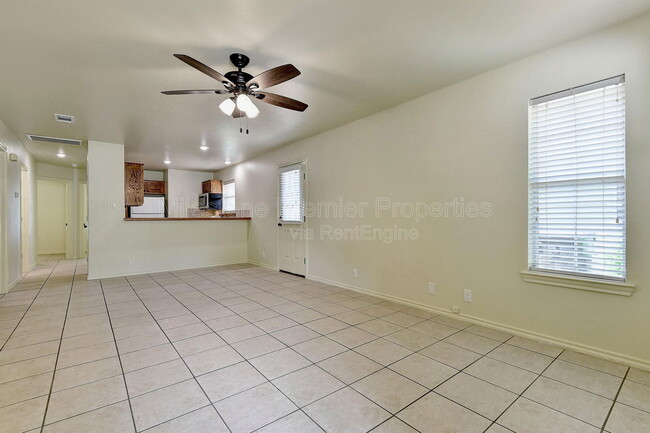 Photo - 1019 Rice St