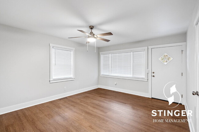 Photo - 607 Greenway Ct