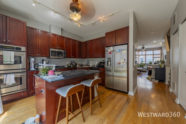 Photo - 127 E 18th-TH