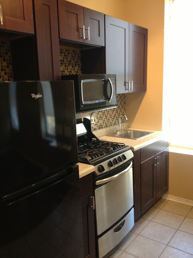 Photo - 1758 W 18th St