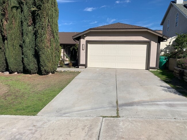 Photo - 3 Bedroom 2 Bath Cowles Mountain Home For Rent