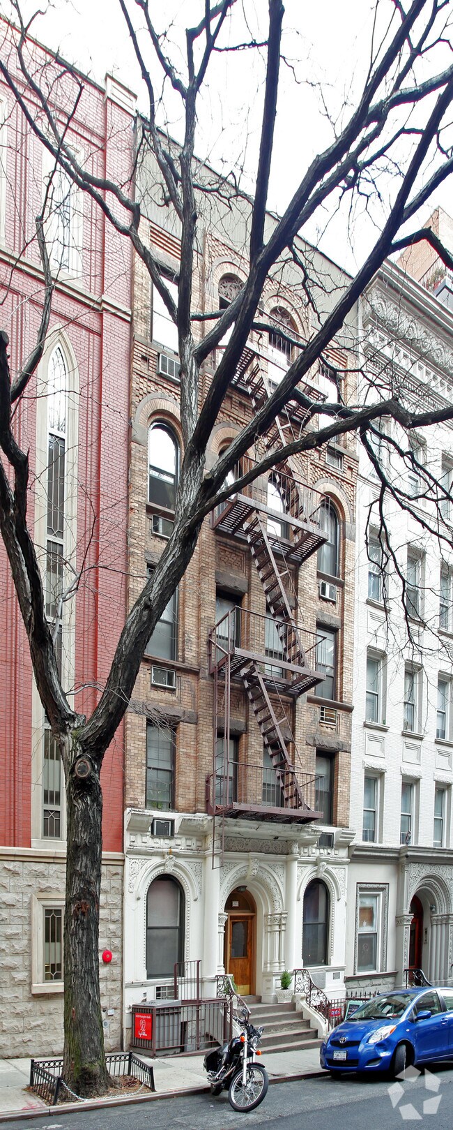 Photo - 227 E 87th St