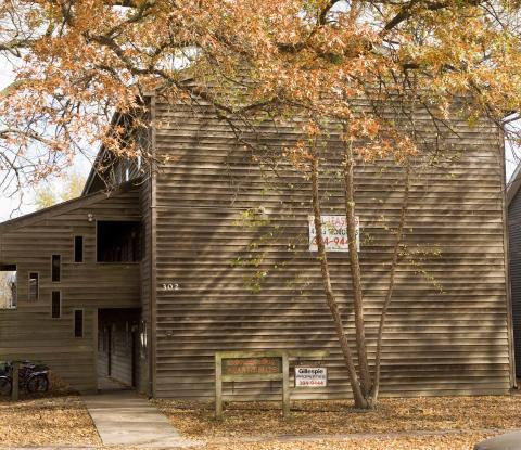 Photo - 302 S Busey Ave