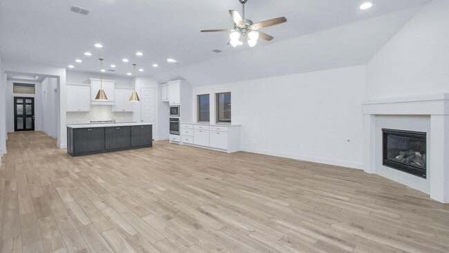 Photo - 42843 Manzano St