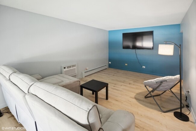 Photo - 6845 W Leland Ave Unit 2