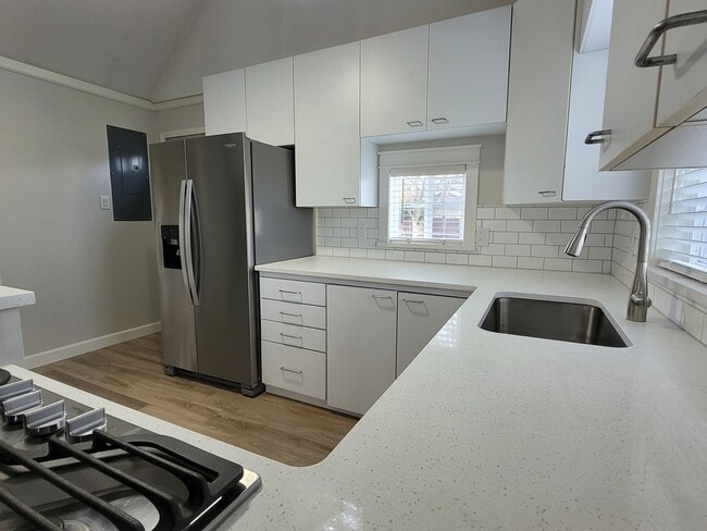 Photo - 2506 State St Unit A