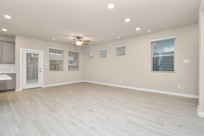 Building Photo - 8515 Rising Stream Dr