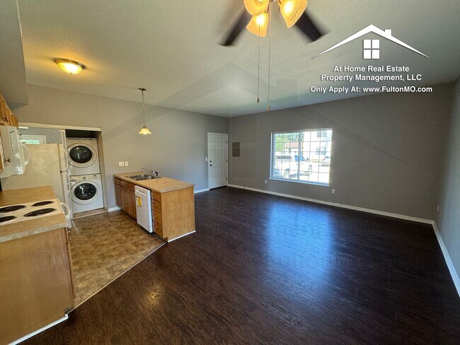 Photo - 211 N Main St Unidad 211-C North Main Street