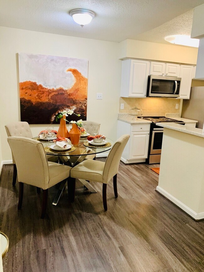 Photo - Luxury 1-Bed with Courtyards & Top Features! Unit GRP1