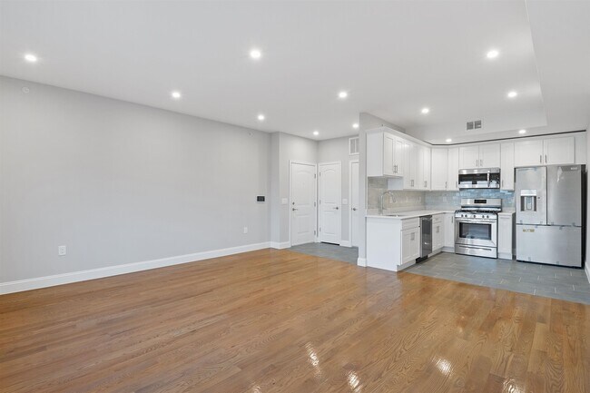 Photo - 311-315-315 West Side Ave Unit 202