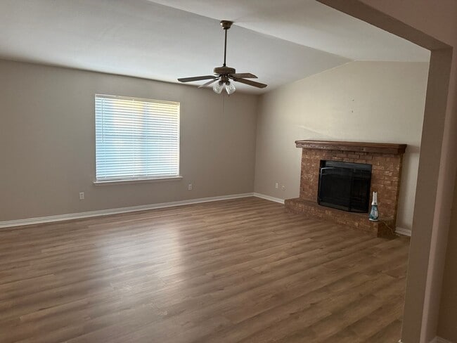 Photo - Beautiful 3 Bedroom home in Springhill ISD