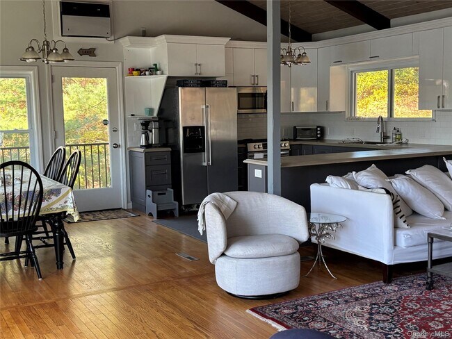 Photo - 57 Truesdale Lake Dr