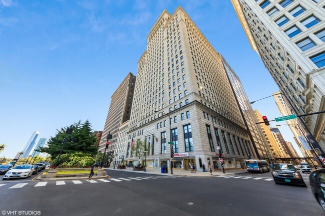 Building Photo - 310 S Michigan Ave Unit 202