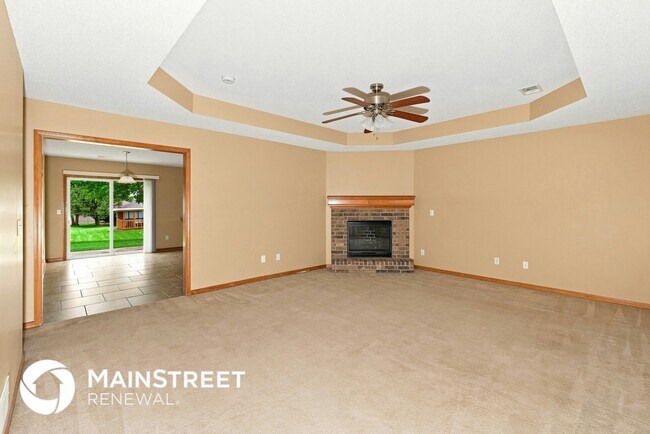 Photo - 310 E Elm St