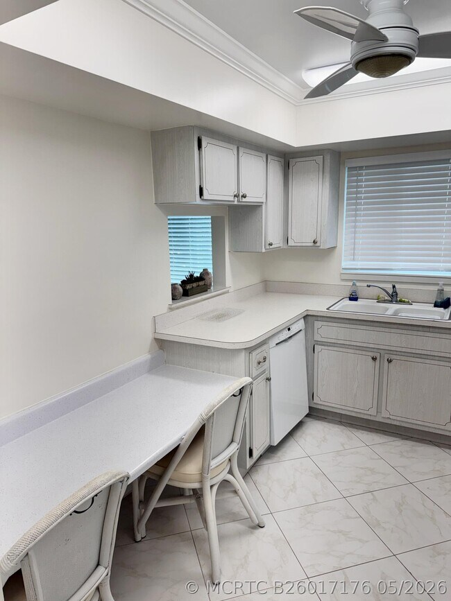 Photo - 2950 SE Ocean Blvd Unit 8-6