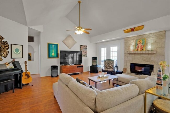 Photo - 29 Champions Cir