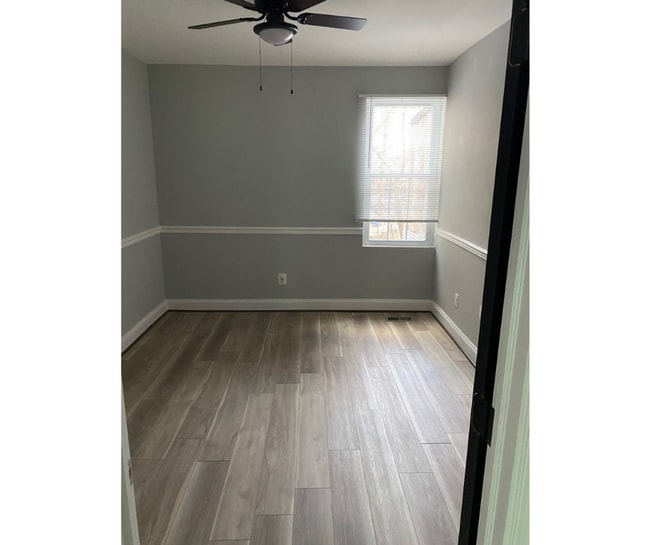 1233 N Luzerne Ave Unit E $600 Available E