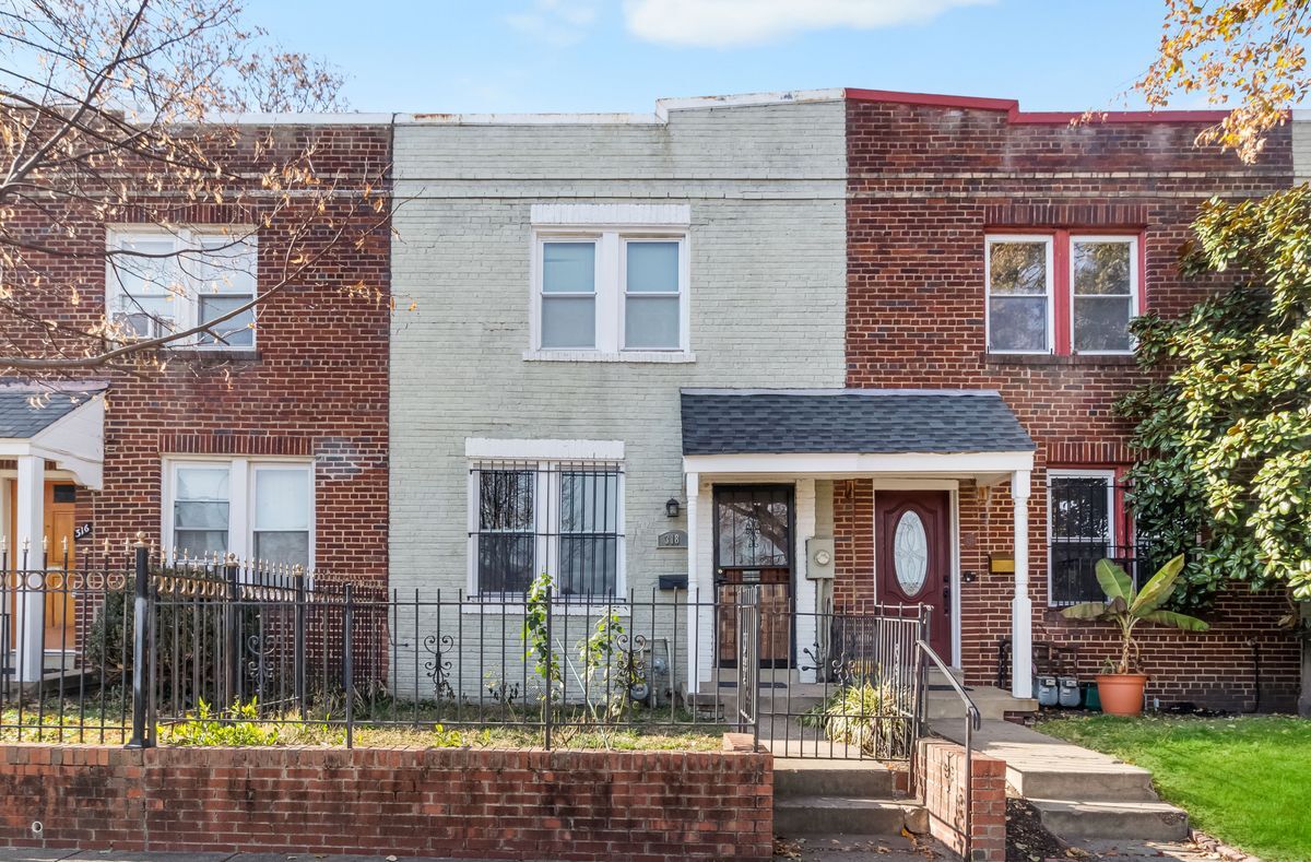 Photo - 318 20th St NE Townhome
