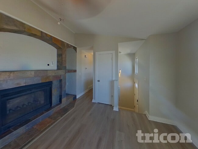 Photo - 1865 Swearinger Dr