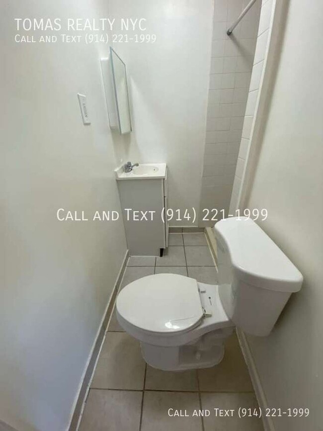 Photo - 142 School St