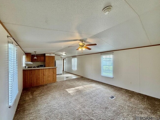 Photo - 44036 Loop Rd